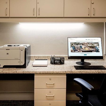 Hilton Garden Inn Folsom Dış mekan fotoğraf