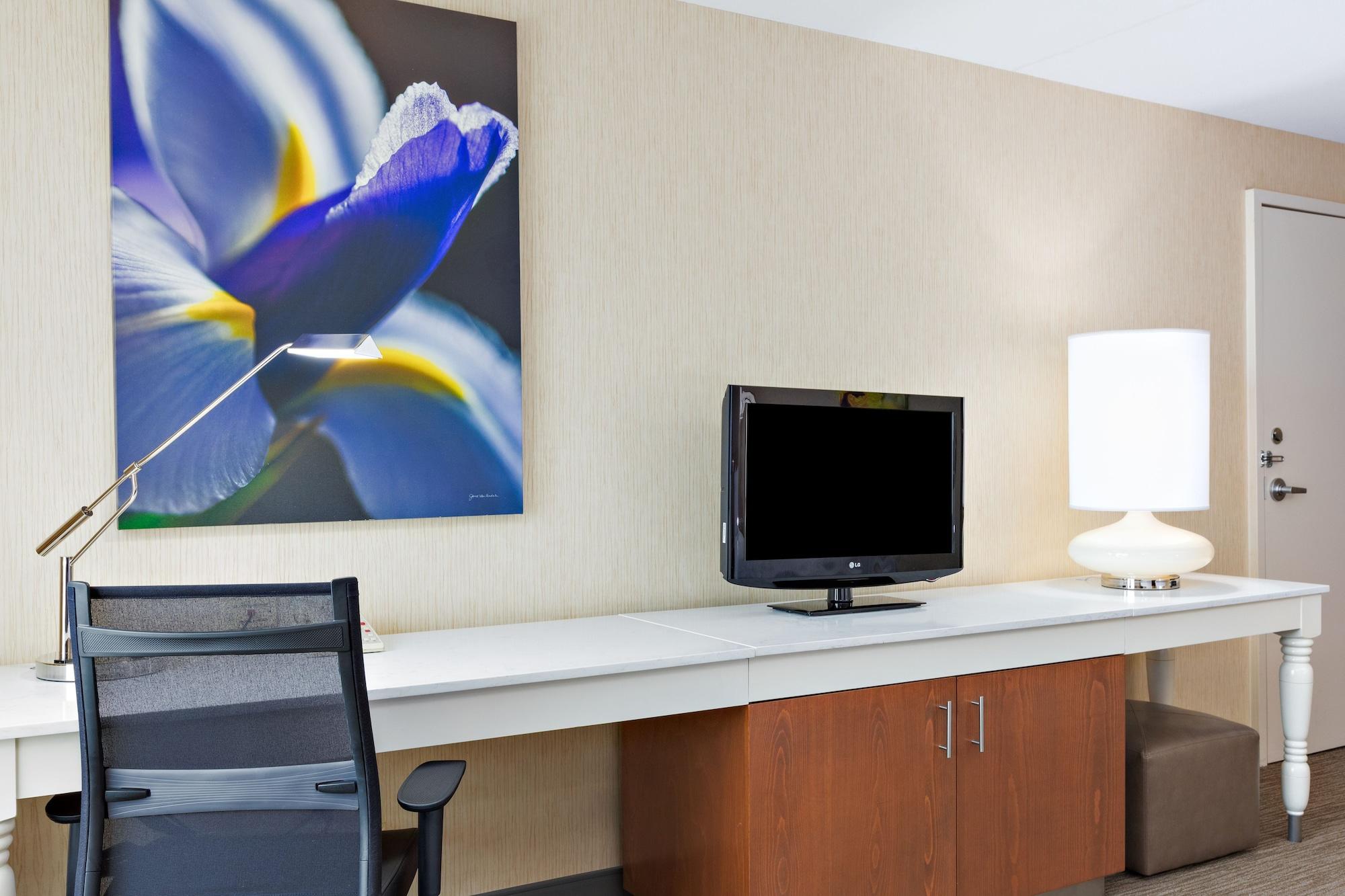 Hilton Garden Inn Folsom Dış mekan fotoğraf