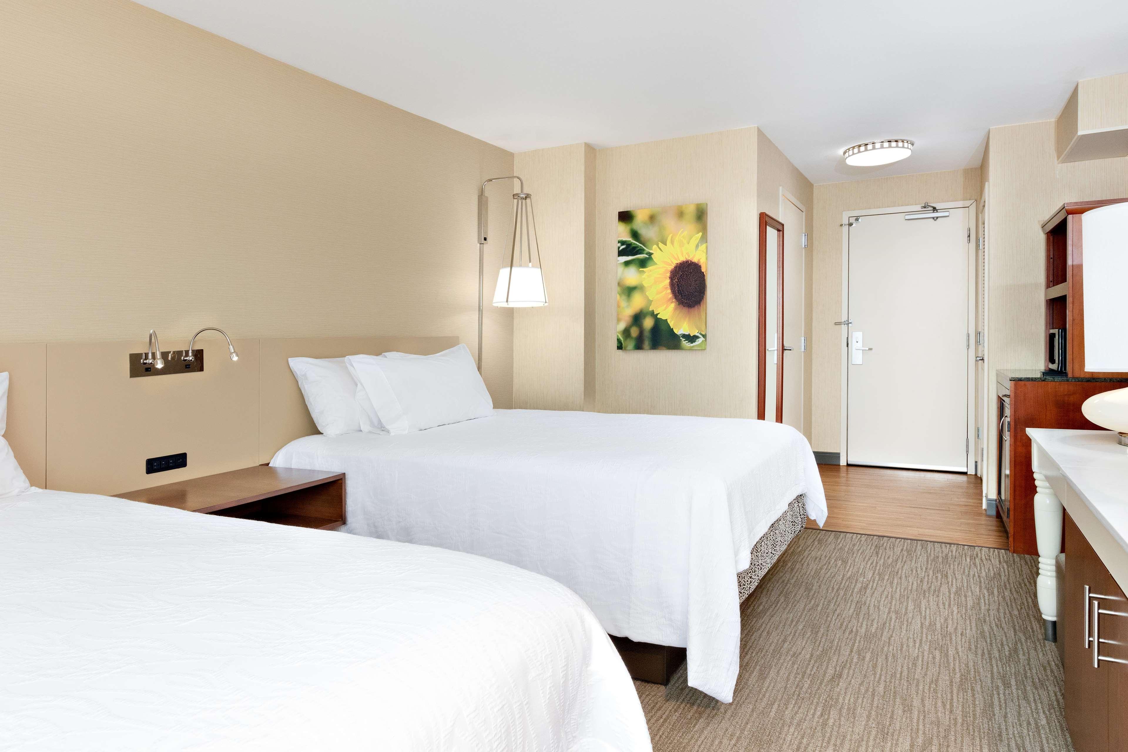 Hilton Garden Inn Folsom Dış mekan fotoğraf