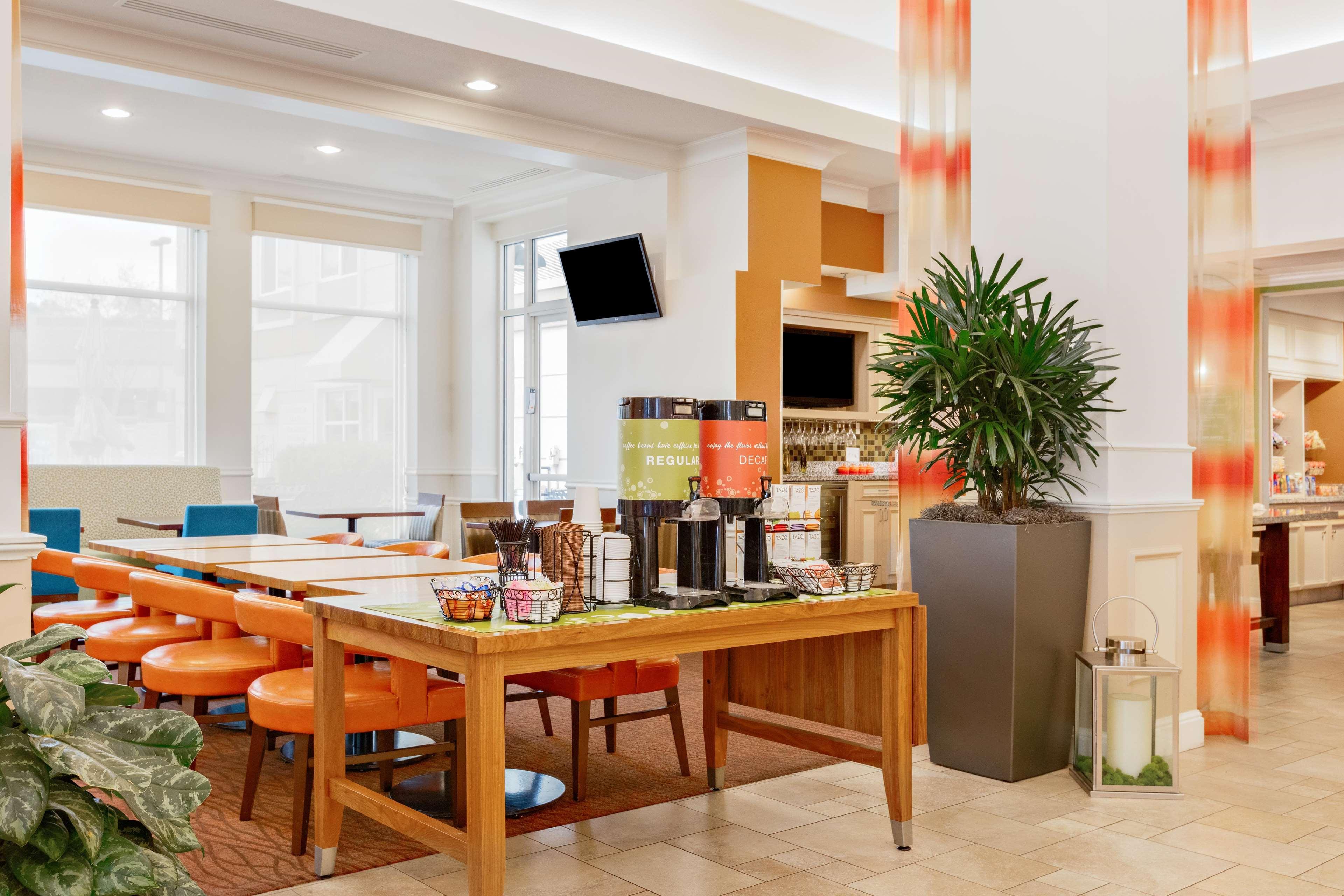 Hilton Garden Inn Folsom Dış mekan fotoğraf
