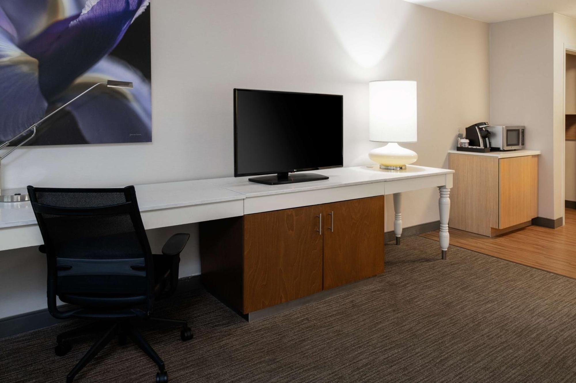 Hilton Garden Inn Folsom Dış mekan fotoğraf